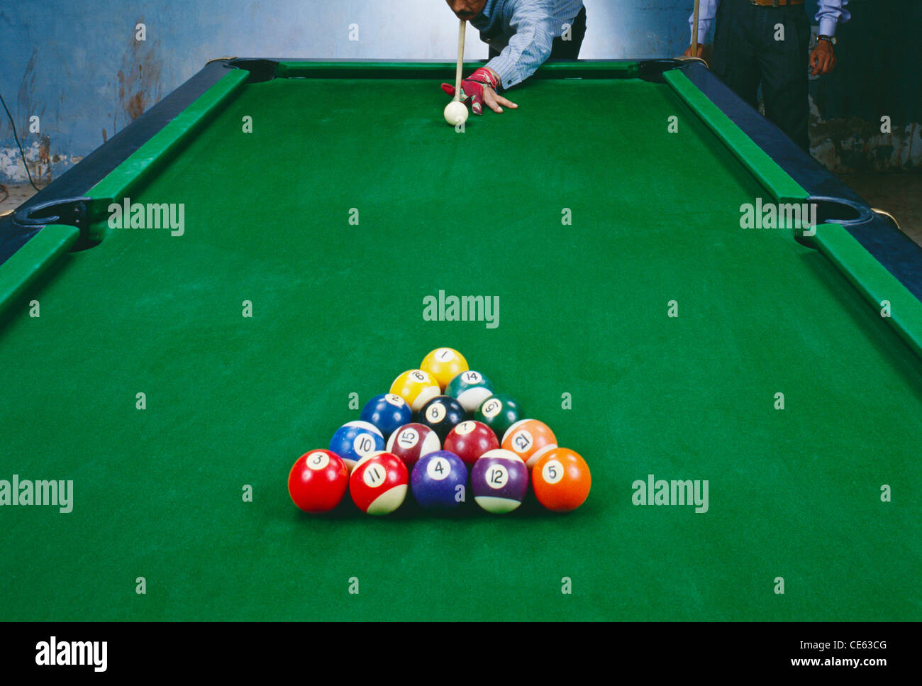 Snooker table balls set up Banque de photographies et d'images à haute  résolution - Alamy