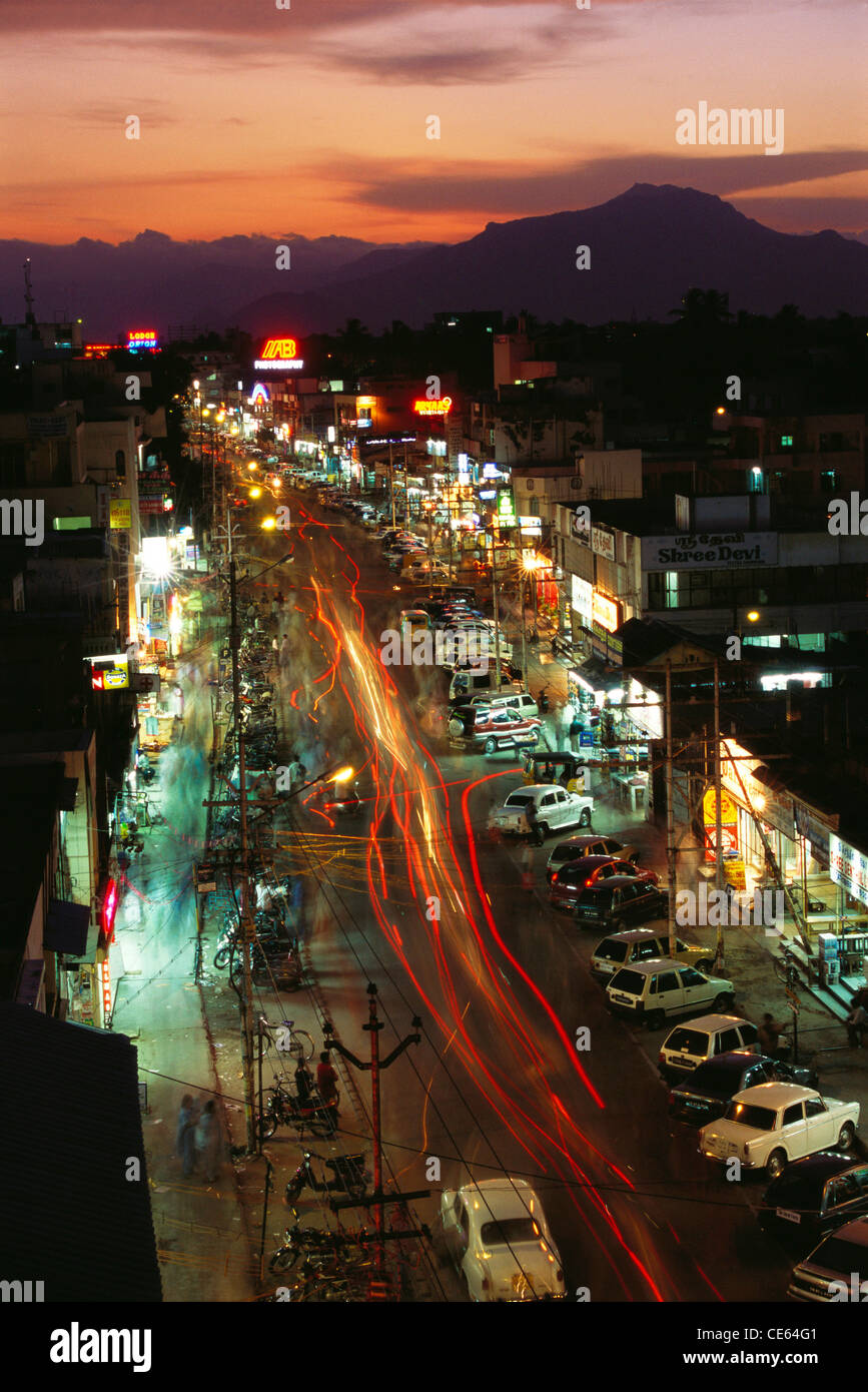 Lumières de la nuit sur st road ; Gandhipuram Coimbatore ; ; ; Tamil Nadu Inde Banque D'Images