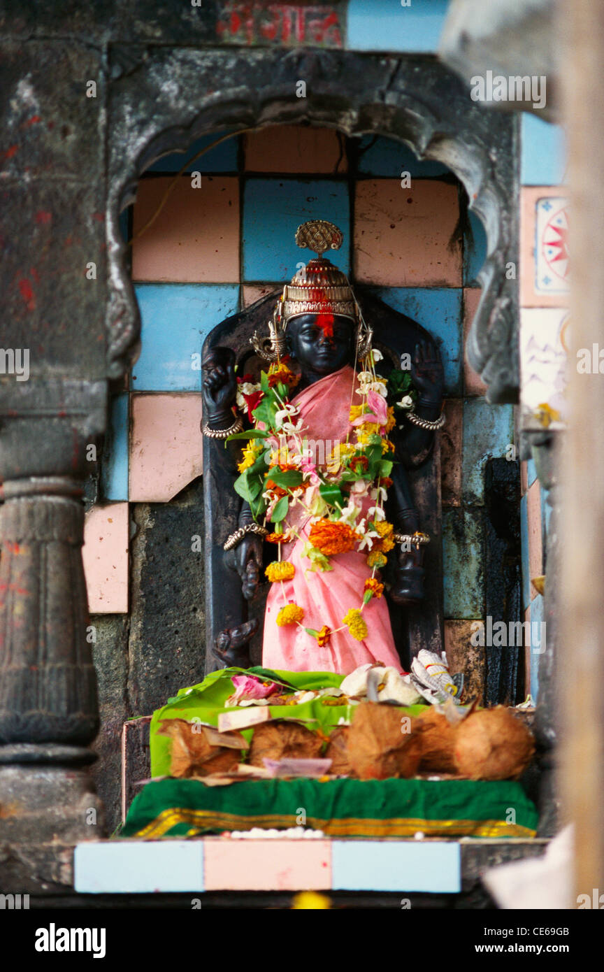 Déesse Godavari Devi idol dans le temple ; Brahmagiri ; Trimbak ; Triambakeshwar ; Ghats occidentaux ; Maharashtra ; Inde ; Asie Banque D'Images