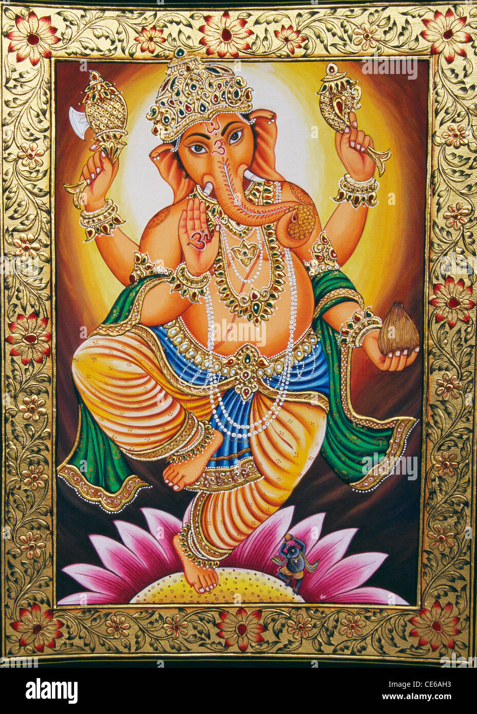 Lord Ganesh dansant sur la fleur de lotus ; peinture à l'or sur papier ; peinture ; art ; art ; dessin ; illustration ; croquis ; inde ; asie Banque D'Images