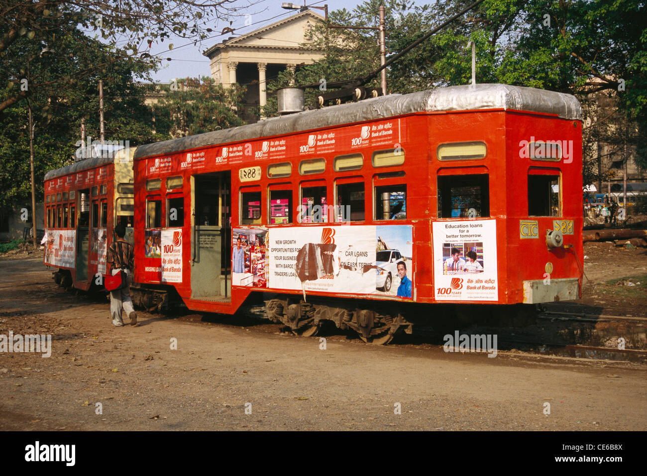 Tram à l'Esplanade ; Compagnie des tramways de Calcutta ; Société de transport du Bengale-Occidental ; Calcutta ; Kolkata ; Bengale-Occidental ; Inde ; asie Banque D'Images