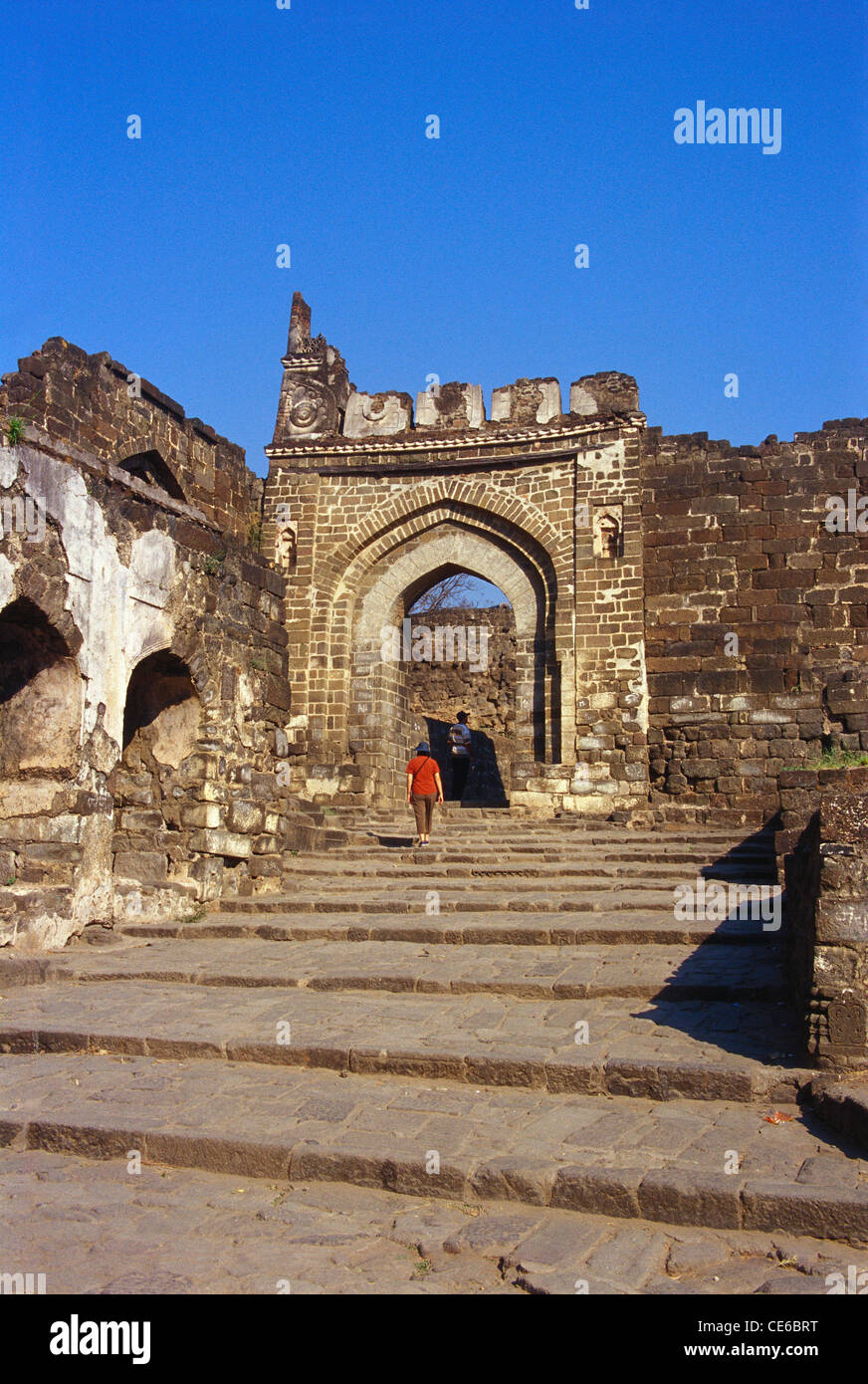 Porte d'entrée du fort Daulatabad ; Daulatabad ; Devagiri ; Deogiri ; citadelle fortifiée historique ; Aurangabad ; Maharashtra ; Inde ; Asie Banque D'Images