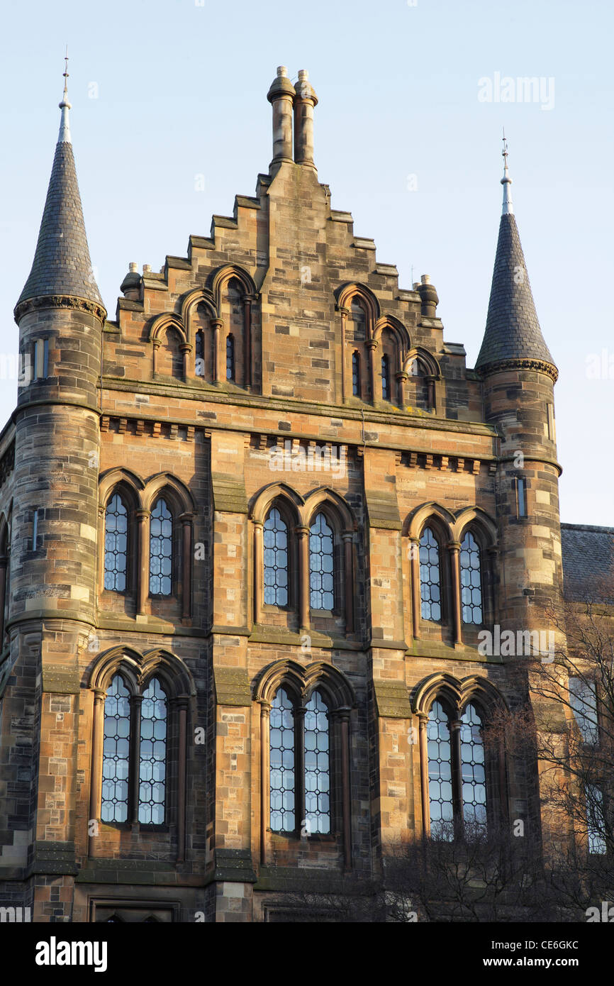 Université de Glasgow, détail de la façade ouest du bâtiment principal, campus de Gilmorehill, Écosse, Royaume-Uni Banque D'Images