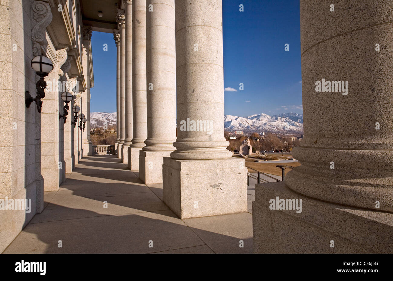 UTAH - piliers de la capitale de l'Etat avec la gamme Wasatch dans l'arrière-plan. Banque D'Images