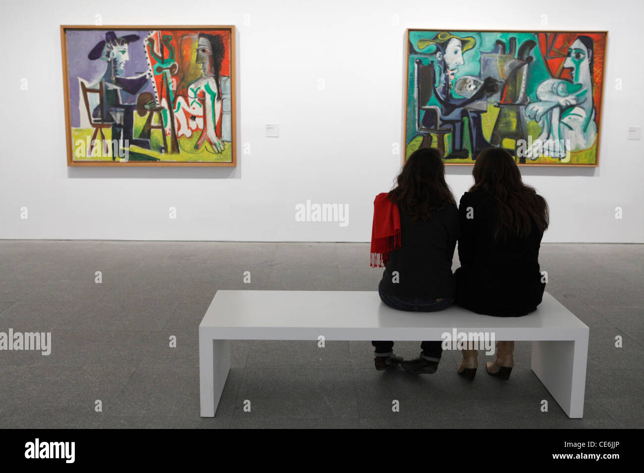 Les femmes regardant le peintre et son modèle de Pablo Picasso, Musée Reina Sofia, Madrid, Espagne Banque D'Images