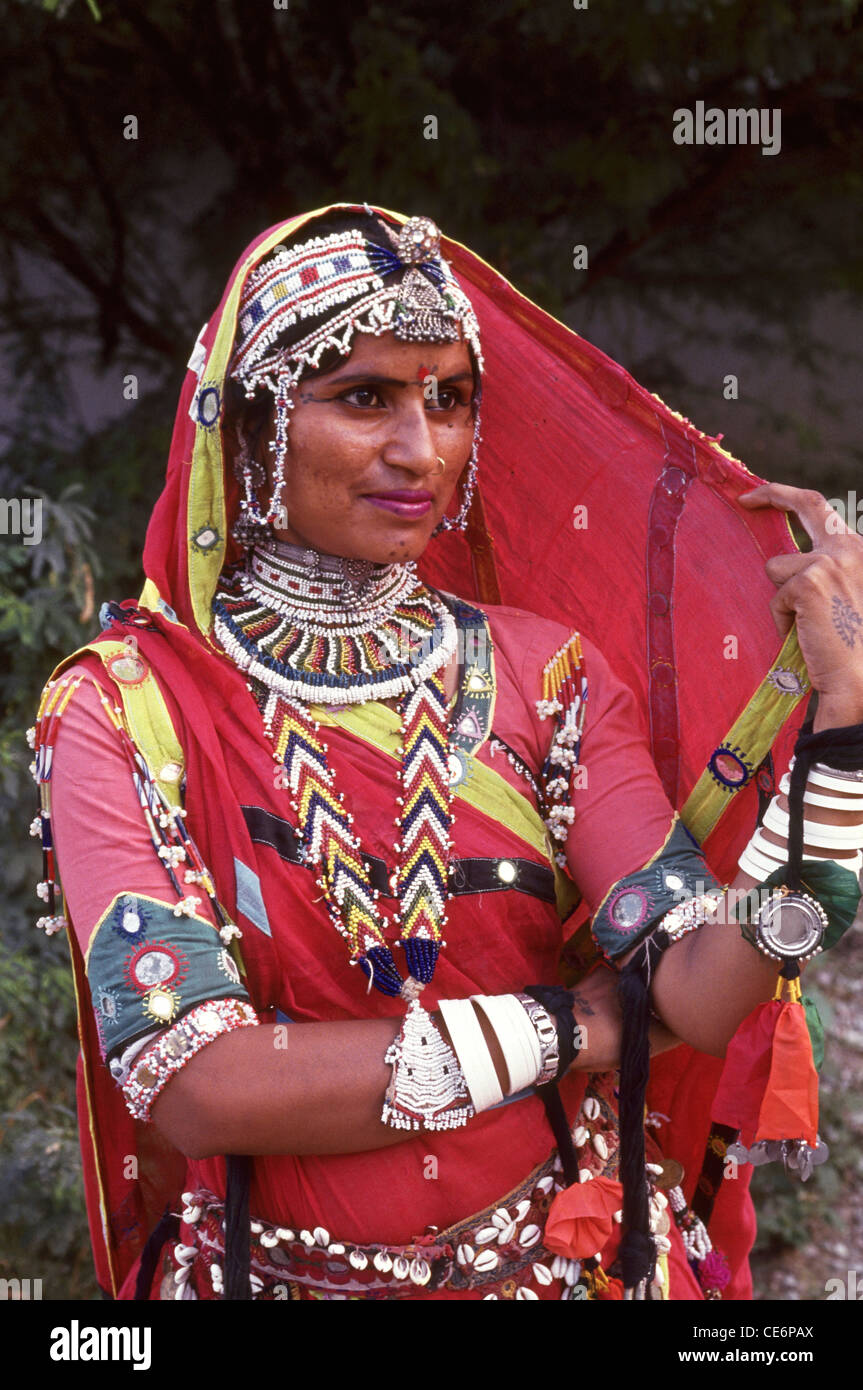 Gulabo Safera ; danseuse folklorique indienne de kalbelia ; Rajasthan ; Jaipur ; Inde ; Asie ; NOMR Banque D'Images