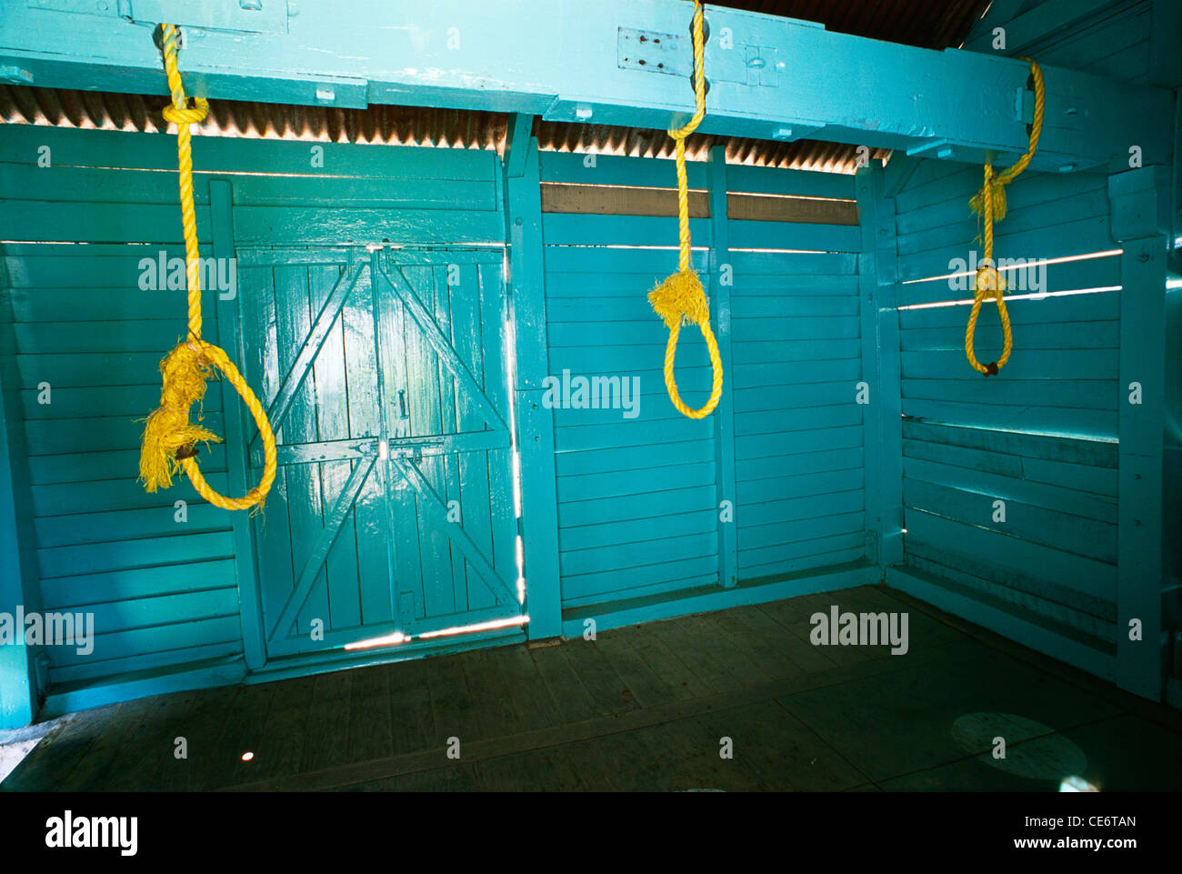 87964 : MAA potence trois hangmans noose corde pour suspendre les condamnés en prison cellulaire Andaman et Nicobar Port Blair island Inde Banque D'Images