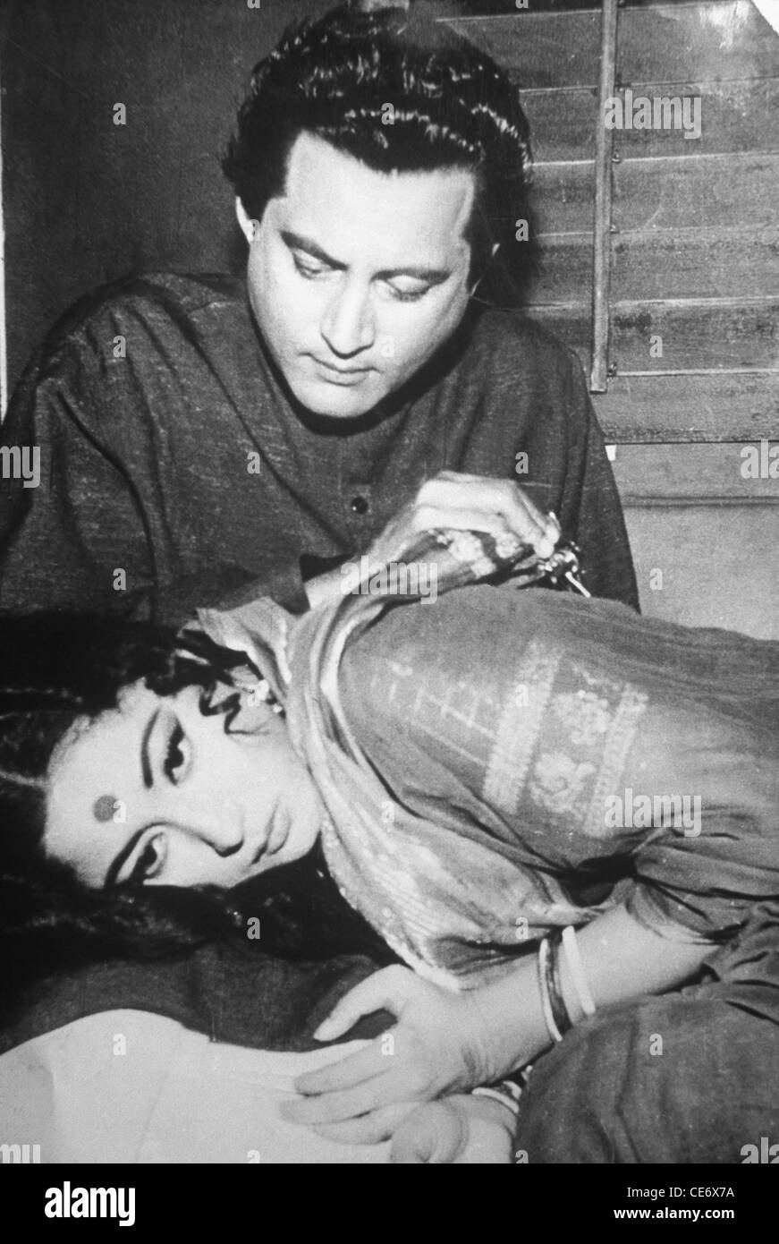 Guru dutt bollywood acteur et actrice meena kumari en film saheb bibi aur gulam Banque D'Images