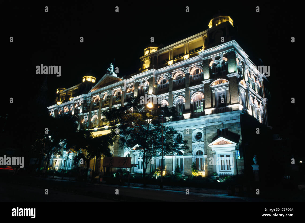 Standard Chartered bank building allumé Bombay Mumbai maharashtra Inde - ANA 83903 Banque D'Images