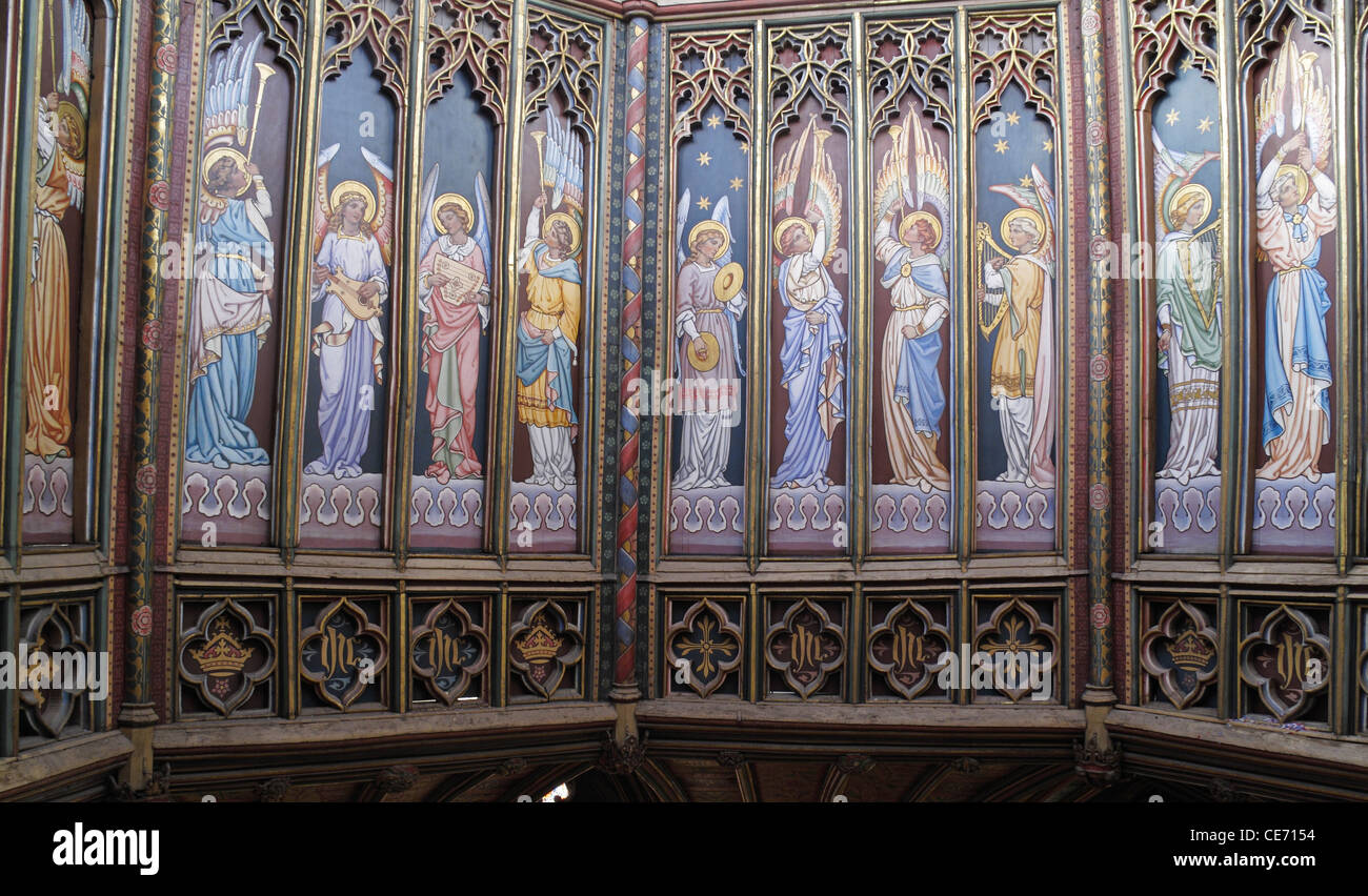Panneaux en bois avec des peintures d'anges dans la lanterne octogonale, Cathédrale d'Ely, Ely, Angleterre 111228 x1388 Banque D'Images