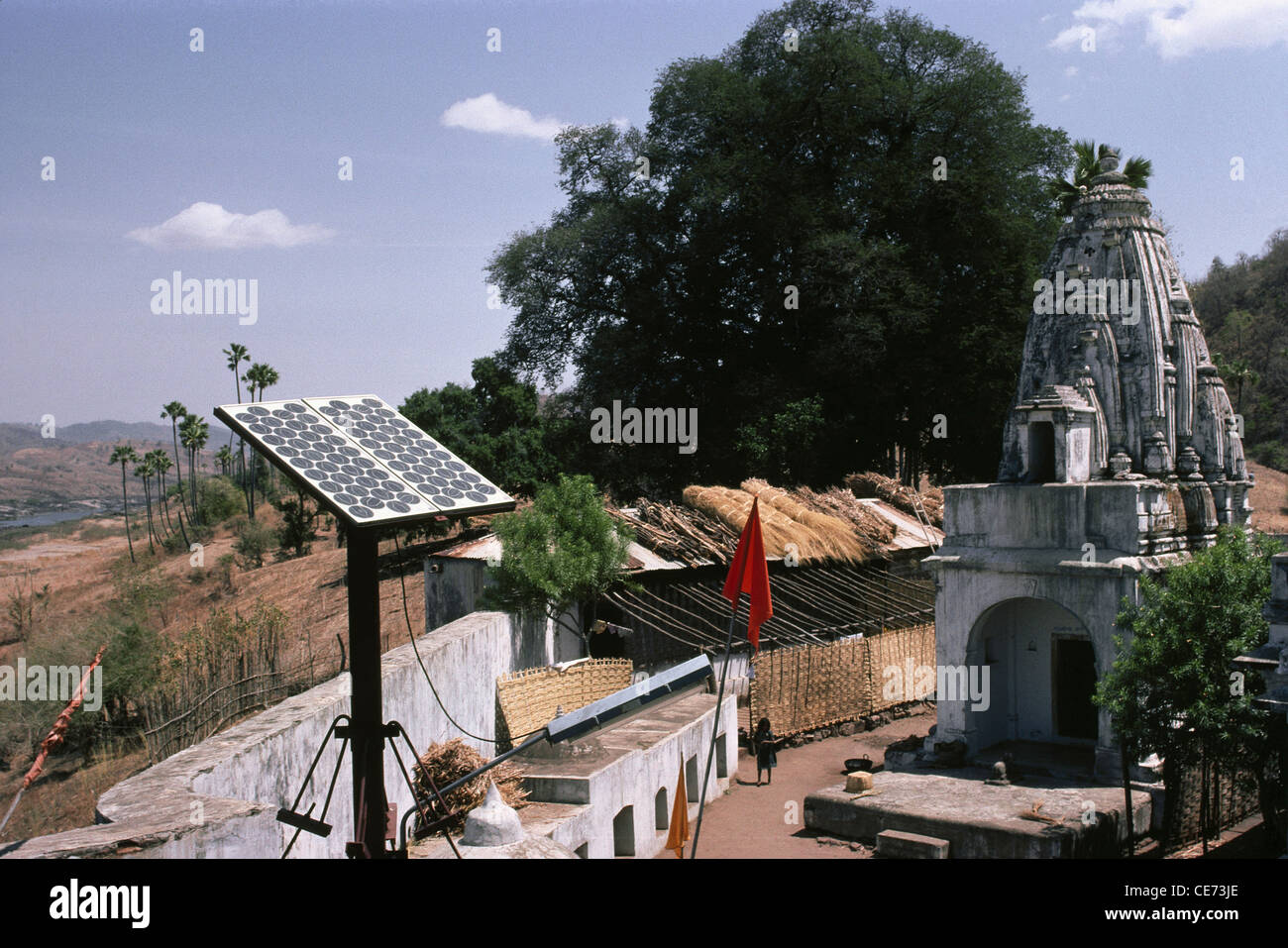 Panneau solaire dans surpaneshwar ; temple ; l'Inde Gujarat Banque D'Images