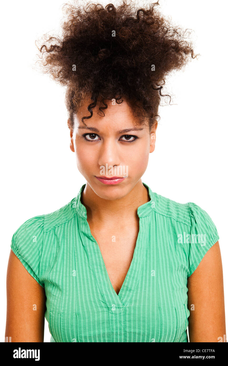 Portrait d'une jeune femme en colère et frustrés. Studio shot isolé avec fond blanc. Banque D'Images