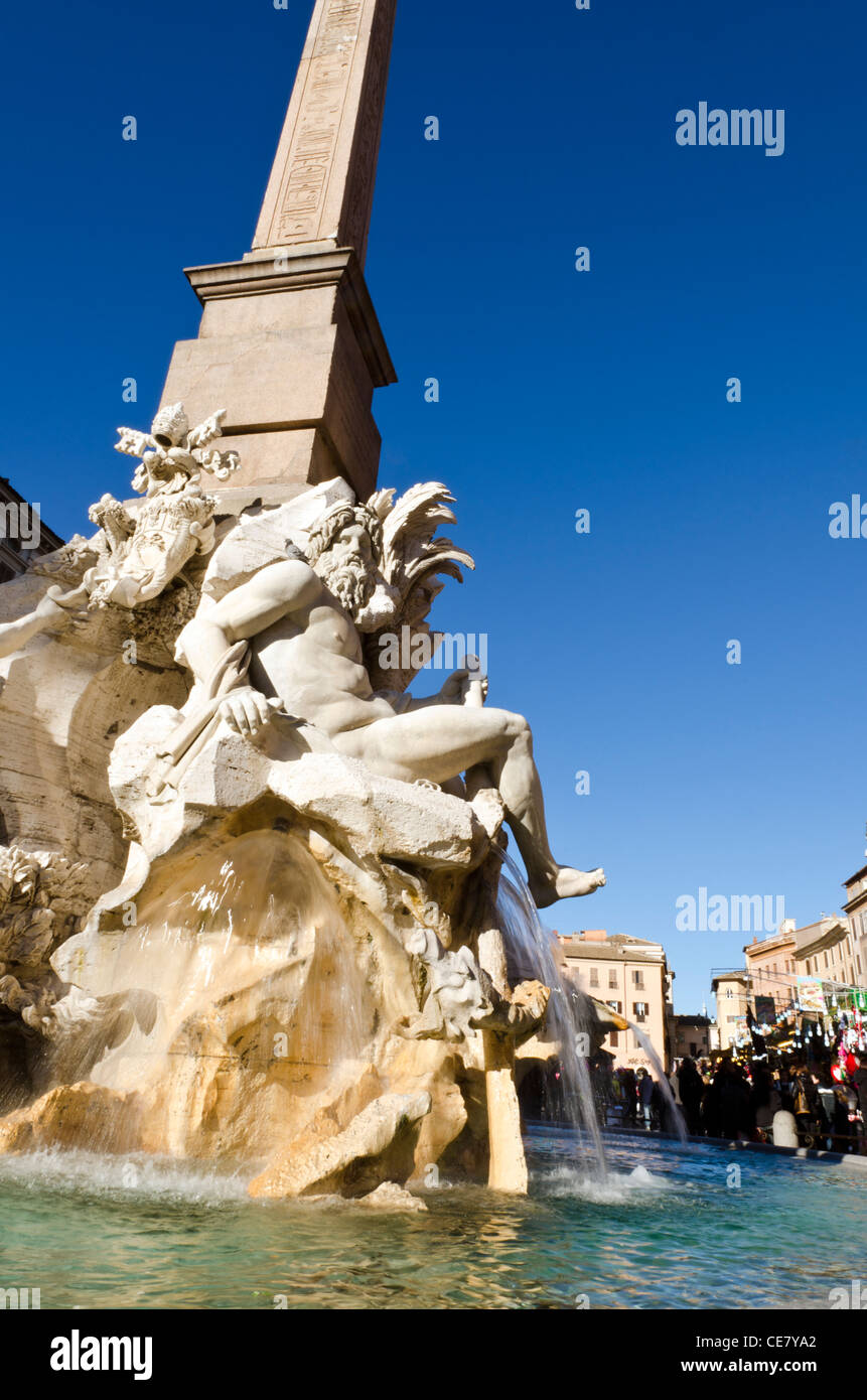 Quatre Rivières (fontaine Fontana dei quattro fiumi) Piazza Navona Rome Italie Banque D'Images