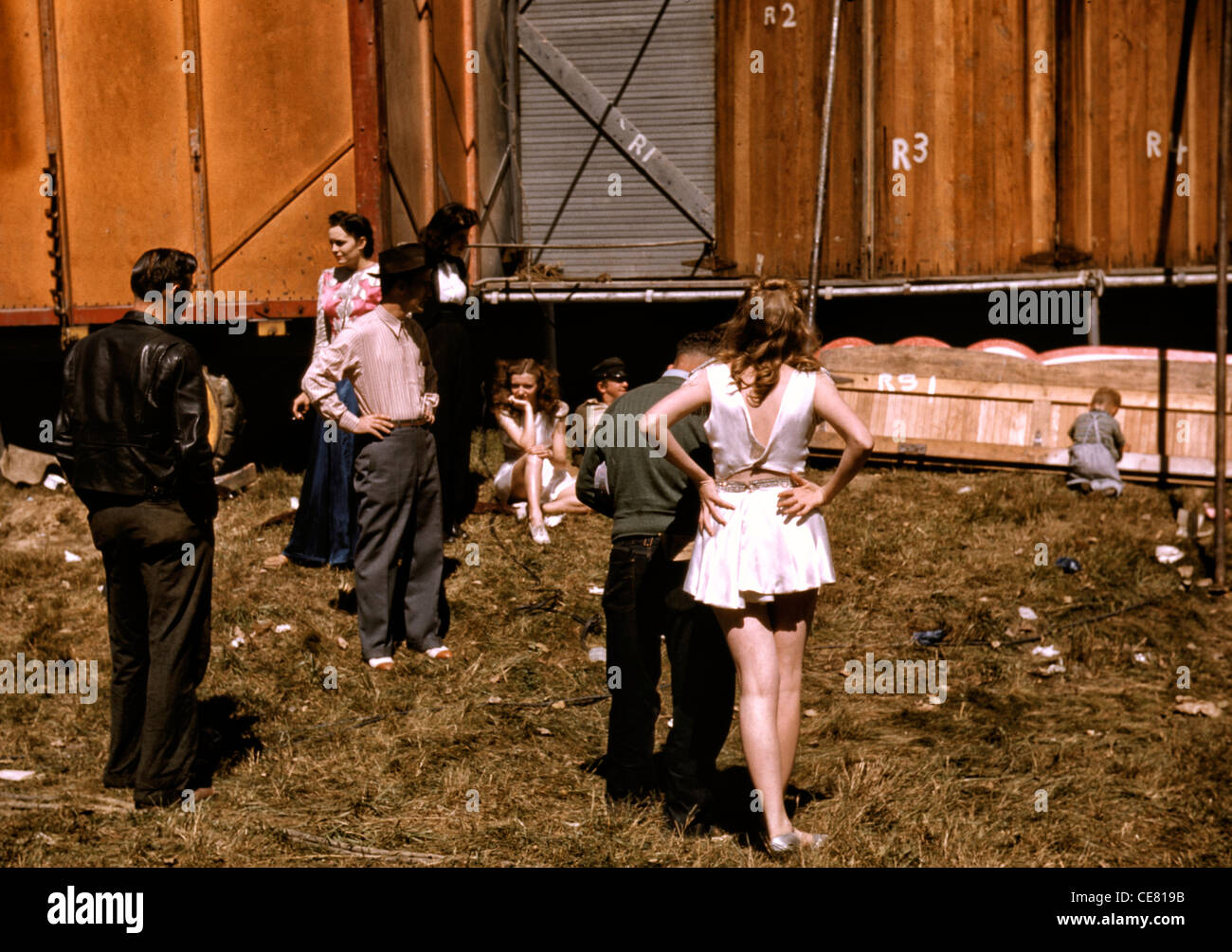 "Backstage" au "girlie show" à la Virginia State Fair, Rutland, Septembre 1941 Banque D'Images