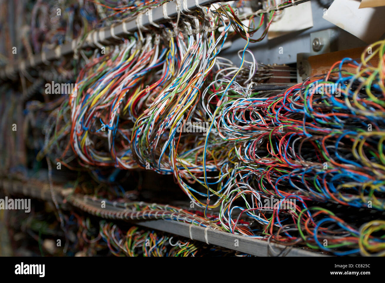 Couleurs des fils minces pièces communicante d'un colosse, machine à Bletchley Park. Reconstruite par Tony vente entre 1993 et 2007 Banque D'Images