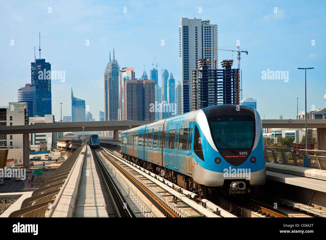 Dubaï, Skyline et le métro de Dubaï Banque D'Images