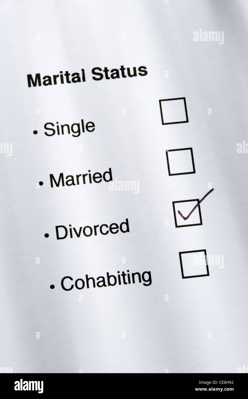 Statut matrimonial divorcé(e), questionnaire cochée. Banque D'Images