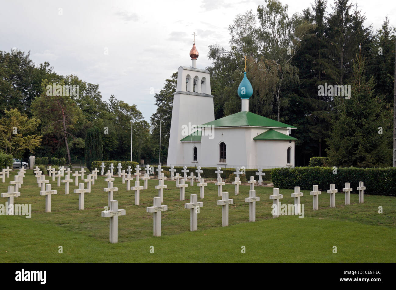 L'étonnante église orthodoxe russe et l'Saint-Hilaire Le grand cimetière militaire russe, près de Reims, Marne, France. Banque D'Images