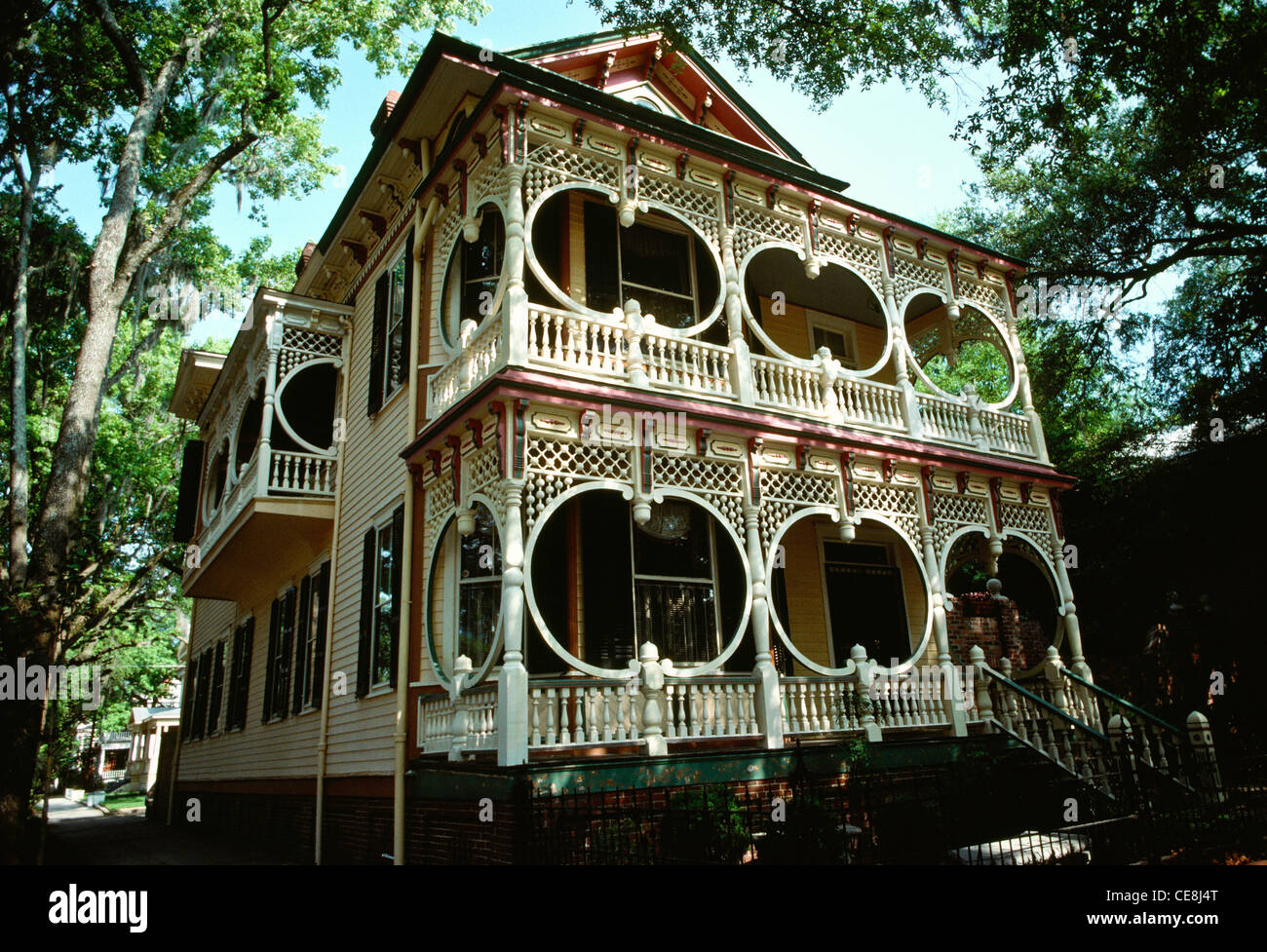 Historique de l'architecture traditionnelle d'épice, le quartier historique, Savannah, GA Banque D'Images