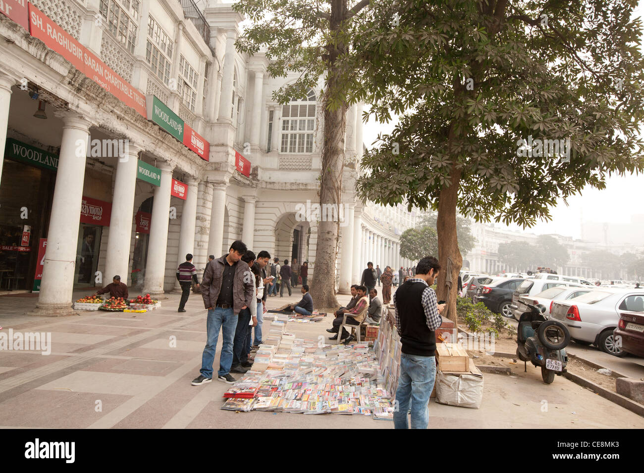 Des scènes de rue dans la région de Connaught Place à New Delhi, en Inde. Banque D'Images