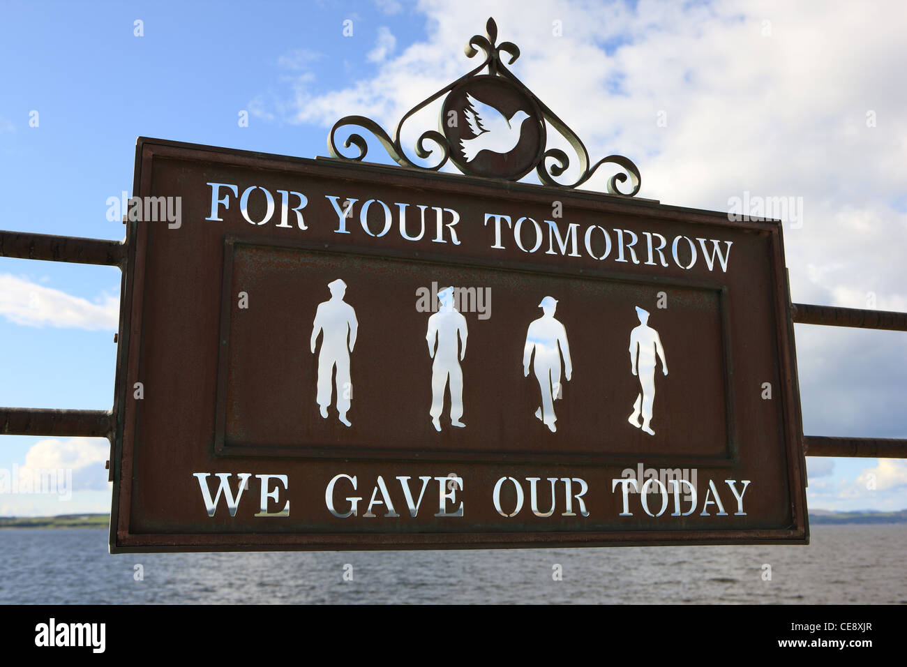 Plaque du Souvenir pour les forces : Armée, Marine royale, Royal Air Force et la marine marchande Banque D'Images