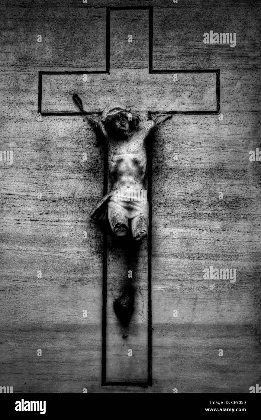 Crucifix brisé Banque D'Images