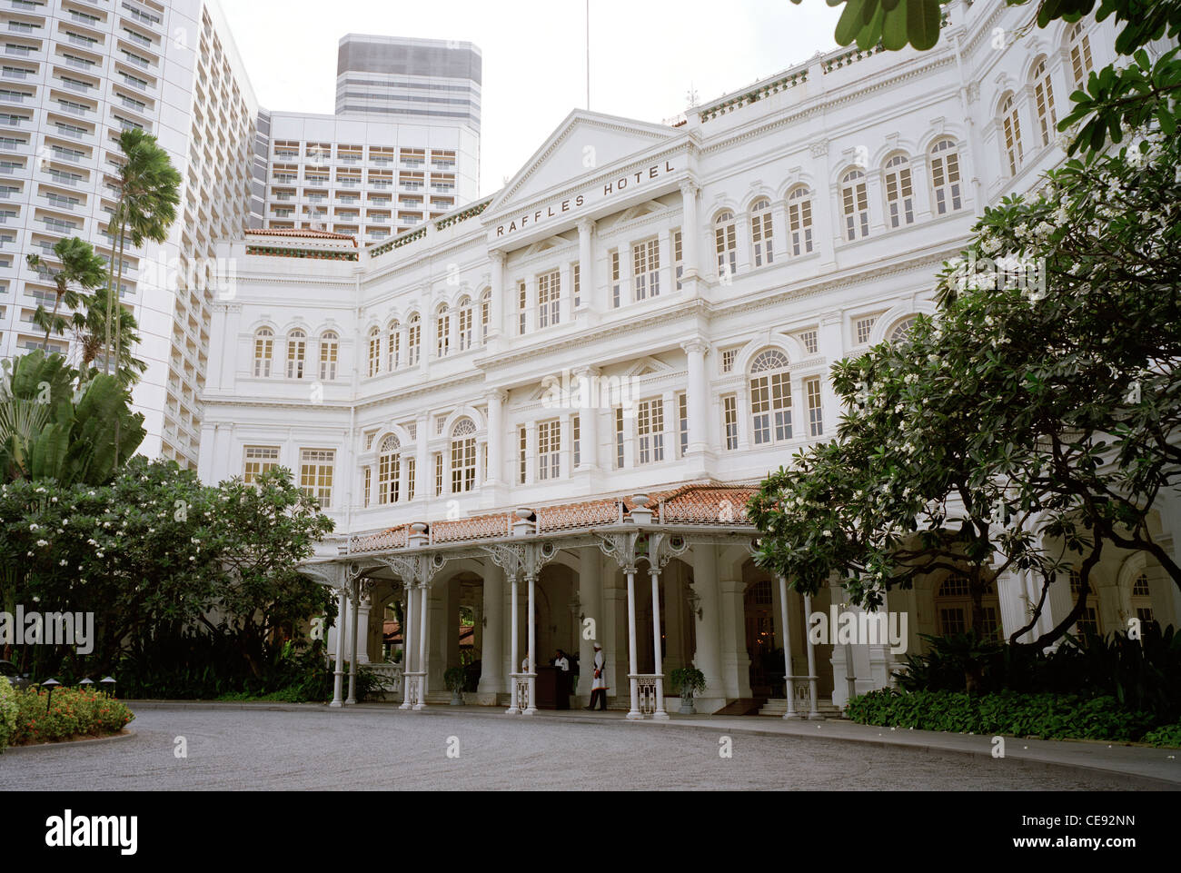 Le Raffles Hotel de luxe exclusif à Singapour en Extrême-Orient Asie du sud-est. Architecture Bâtiment de richesse que vous recherchiez un riche patrimoine argent Lifestyle Travel Banque D'Images
