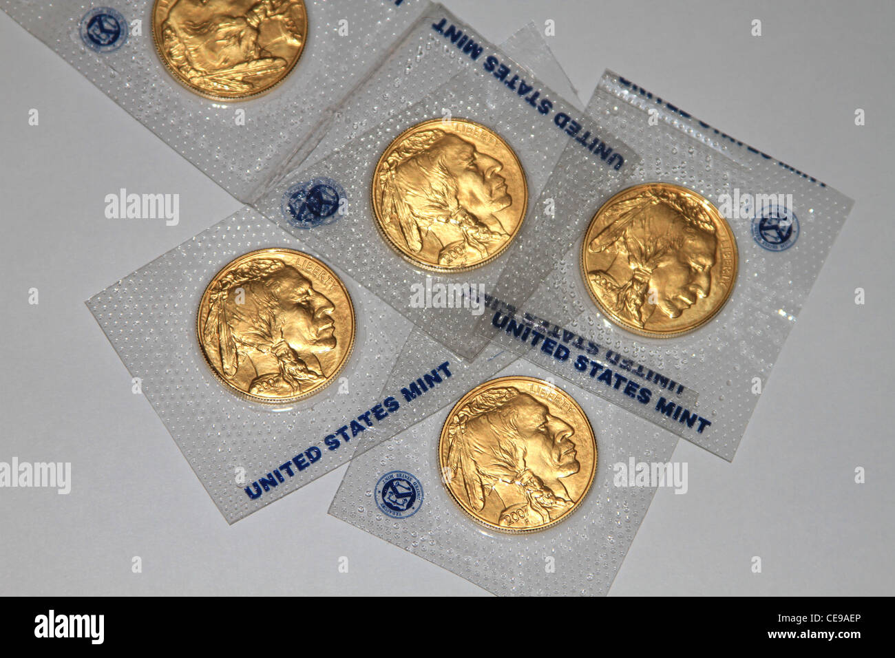 Pièce d'or 24 carat Buffalo Eagle à l'United States Mint. Prix de l'or  augmente de façon spectaculaire Photo Stock - Alamy