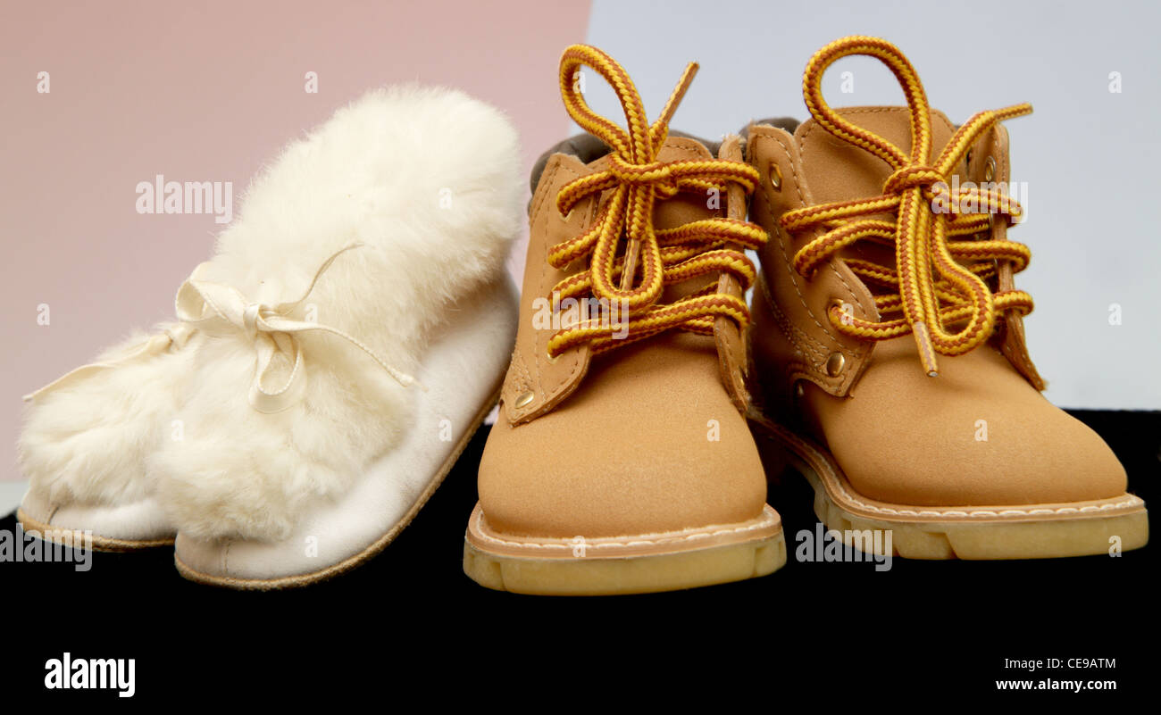Chaussures bébé féminin et masculin Photo Stock - Alamy