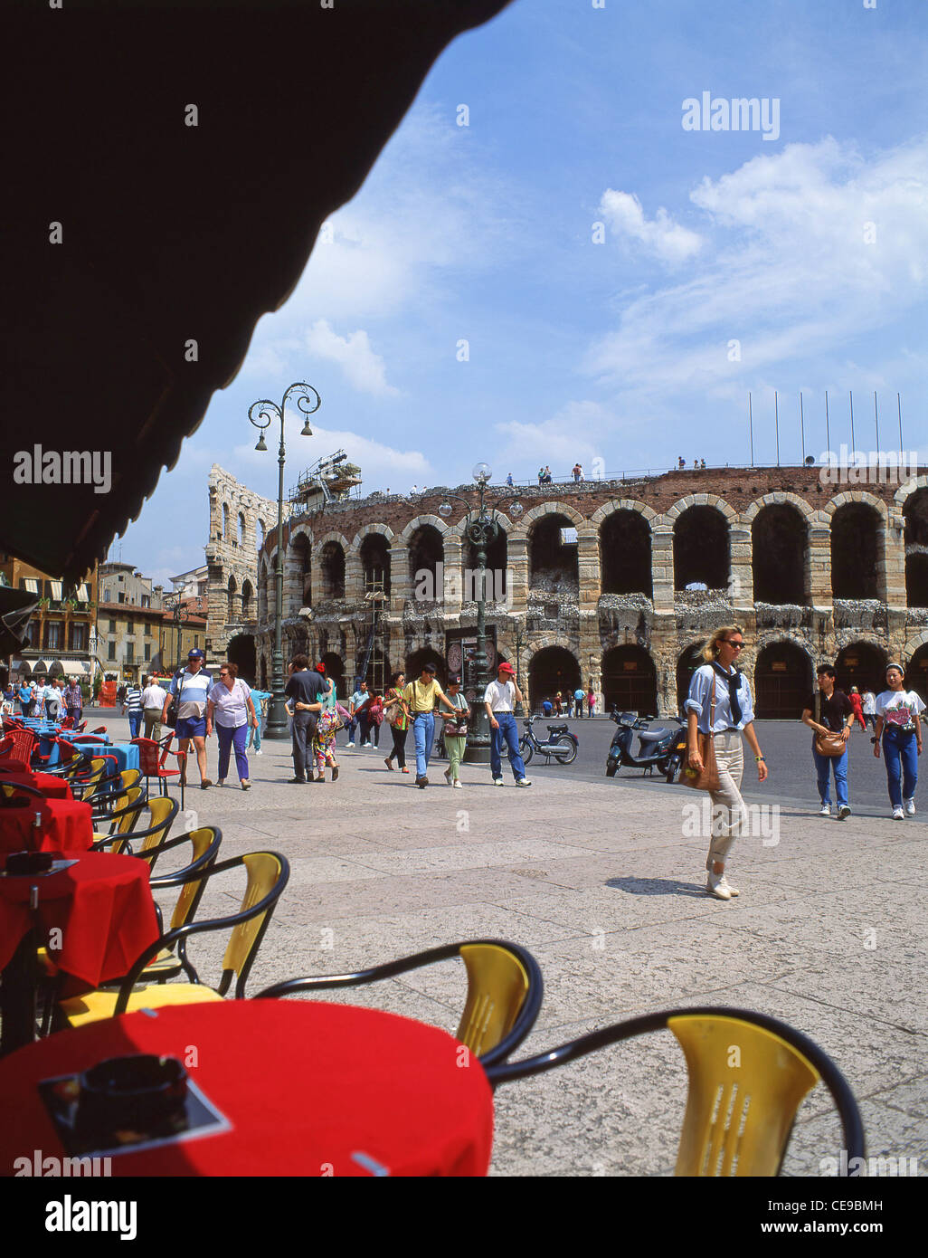 Vérone amphithéâtre romain, la Piazza Bra, Verona, Verona Province, Région du Veneto, Italie Banque D'Images