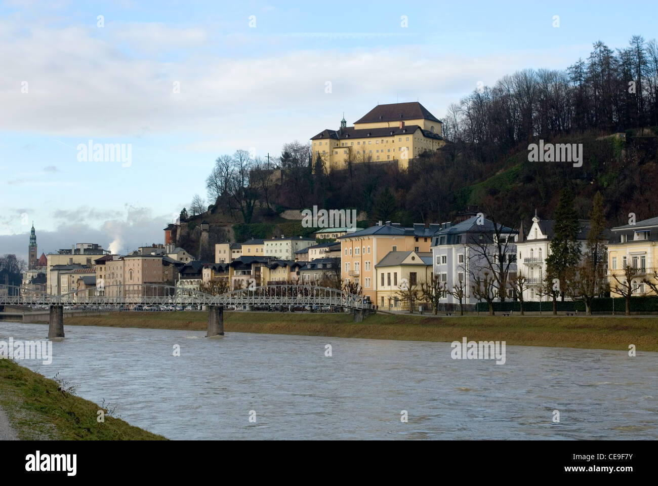 Les crues de la rivière Salzach, Salzbourg, Autriche Banque D'Images