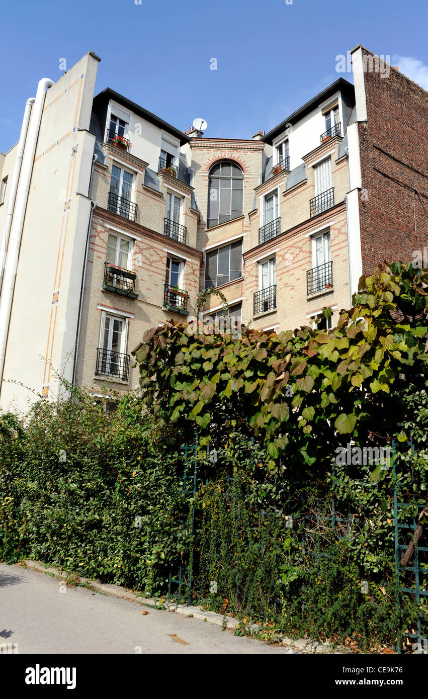 Vieux bâtiment,Coulée Verte,Avenue Daumesnil paris,France,Corridor vert Banque D'Images