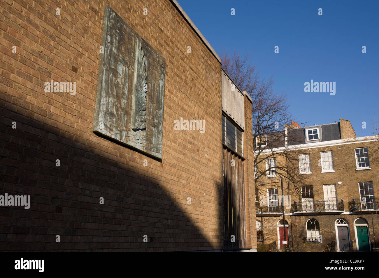 Le sens de la lumière, 2001 par l'artiste Christopher Le Brun RA (Royal Academy) in situ installés à l'église de réforme. Banque D'Images