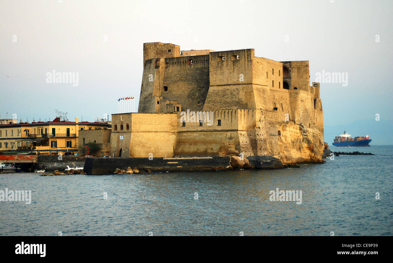 Dell'Ovo de Naples château ville Banque D'Images