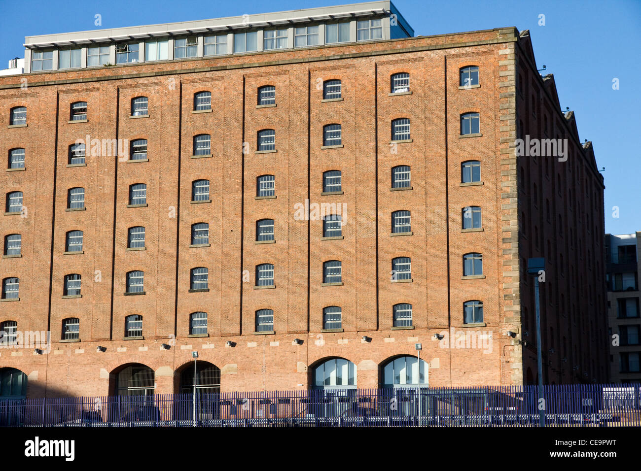 Ancien entrepôt ferroviaire victorien(1867), 'La Place' maintenant Apartment Hotel, Ducie Street, Piccadilly, centre-ville, Manchester, UK Banque D'Images