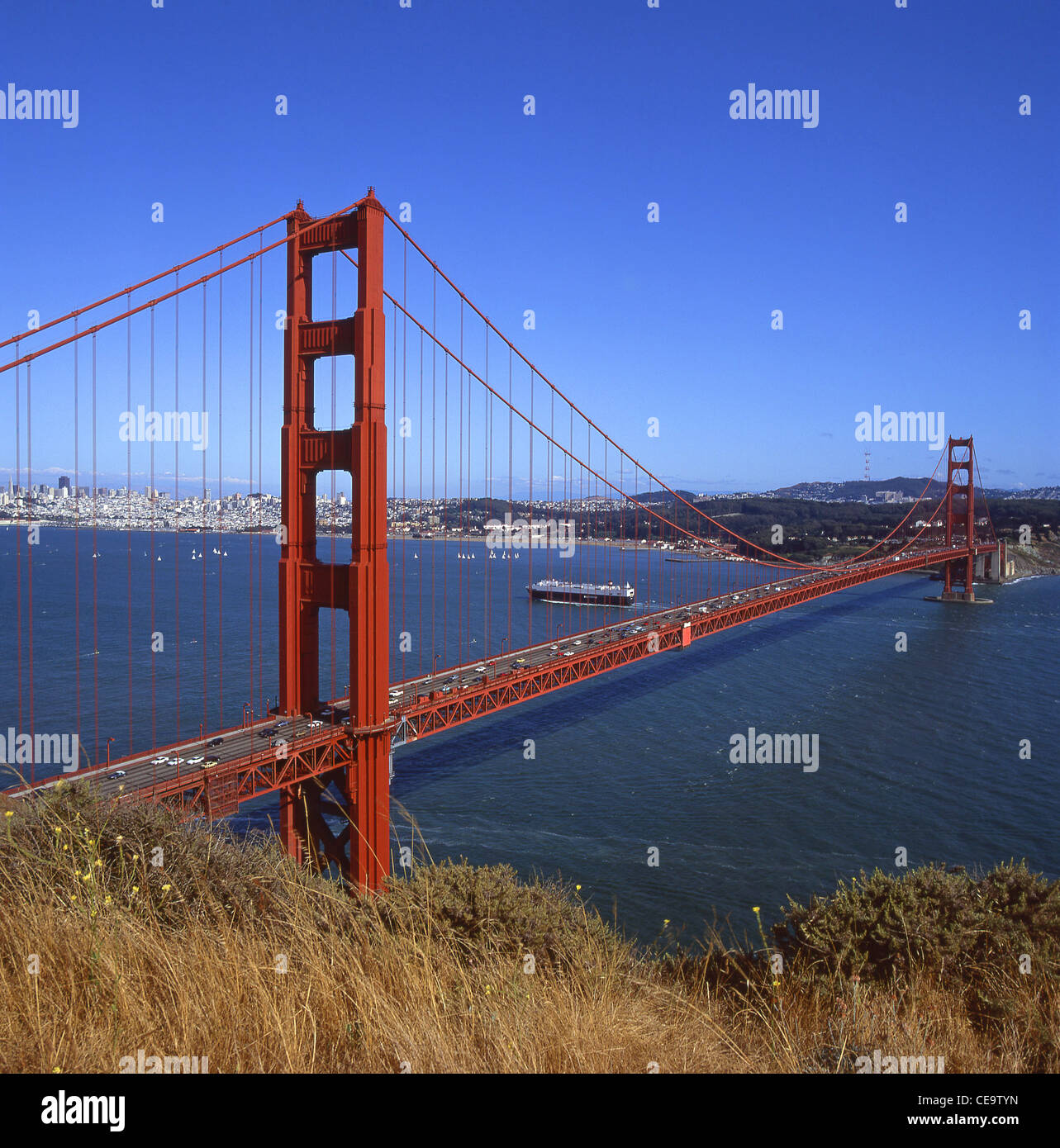Golden Gate Bridge à partir de comté de Marin Headlands, San Francisco, Californie, États-Unis d'Amérique Banque D'Images