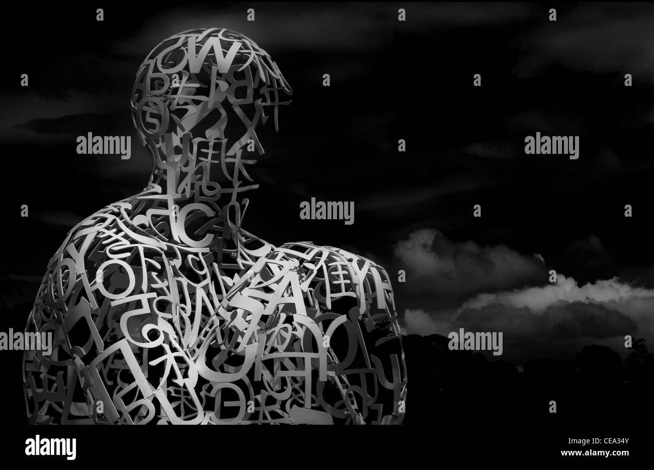 Les oeuvres d'art par l'artiste espagnol Jaume Plensa au Yorkshire Sculpture Park. Banque D'Images