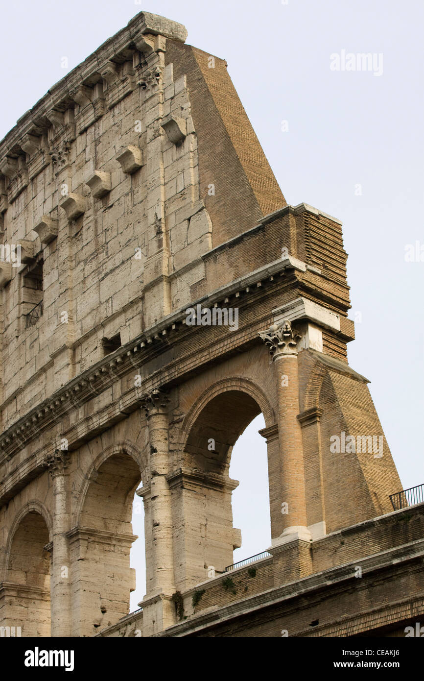 Colisée Flavian Amphitheater à Rome Italie Banque D'Images