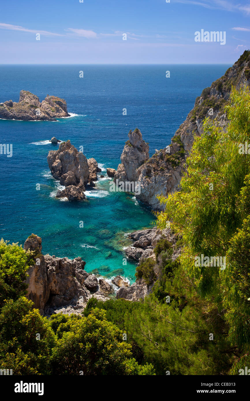 Côte de Paleokastritsa, Corfou, près de l'une des îles Ioniennes sur la côte ouest de la Grèce Banque D'Images
