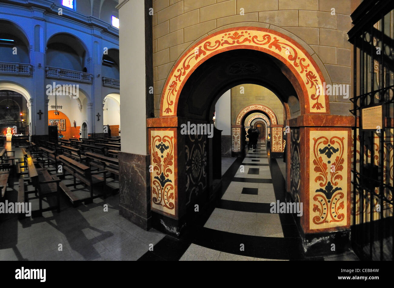 Barcelone, Espagne. Esglesia de Betlem (église de Bethléem - 1553, reconstruit 1732) intérieur. Banque D'Images