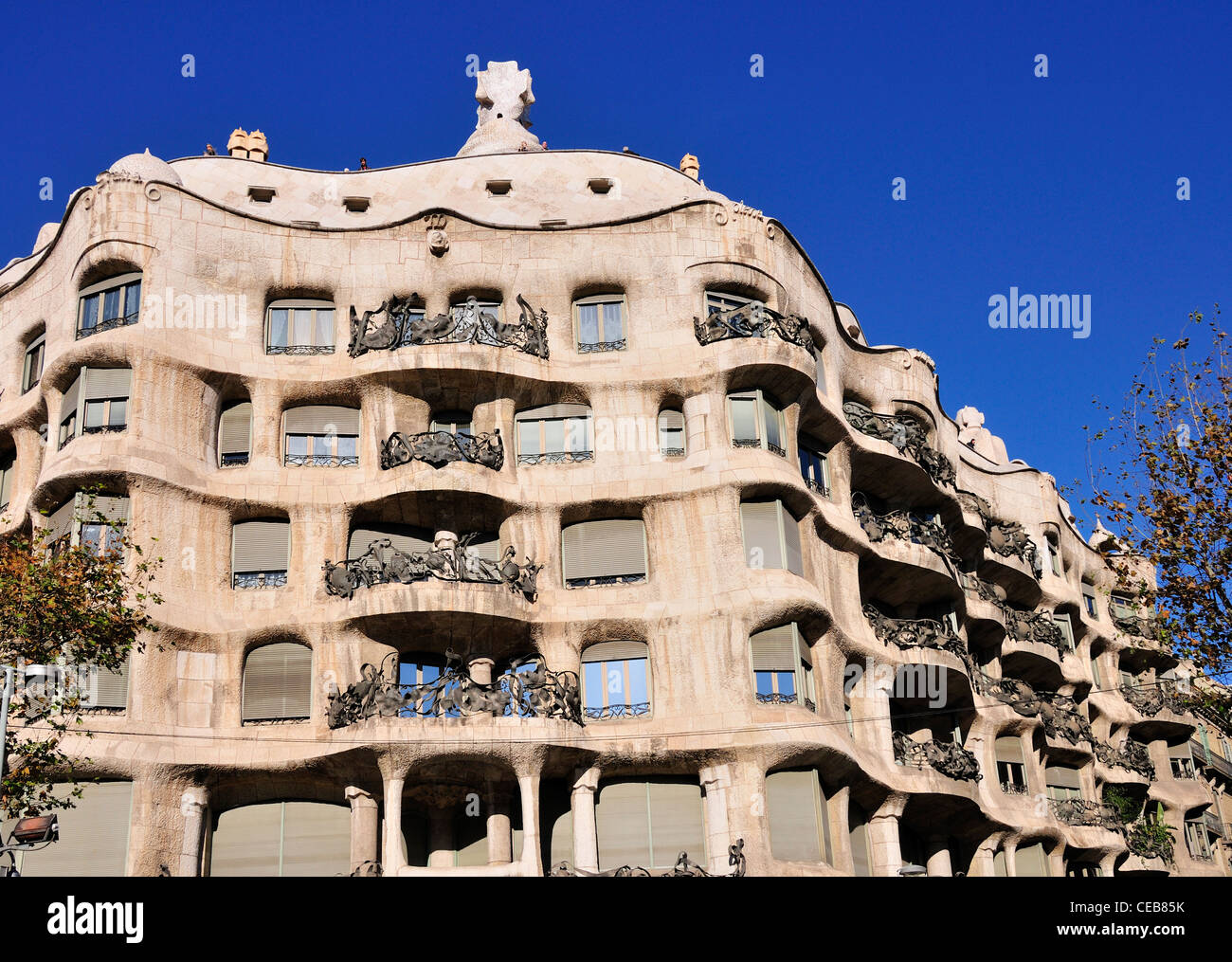 Barcelone, Espagne. La Pedrera ou Casa Mila (Antoni Gaudi : Circa 1900) sur le Passeig de Gracia. Exterior Banque D'Images