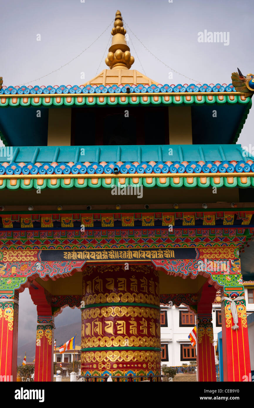 L'Inde, de l'Arunachal Pradesh, Bomdila Gompa, Monastère de nouveau le Bouddhisme Mahayana à Prières Banque D'Images