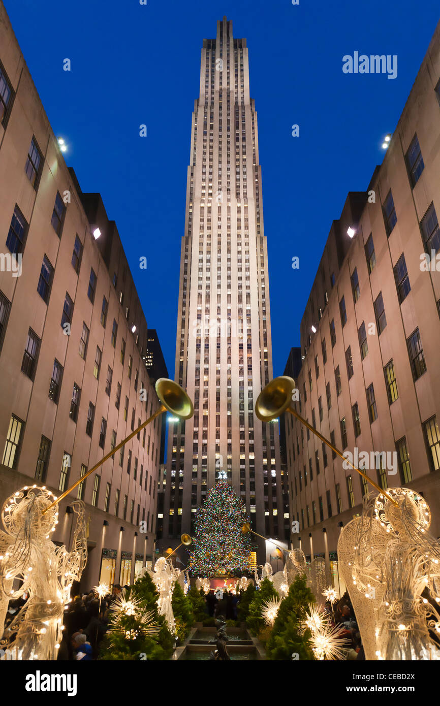 L'arbre de Noël du Rockefeller Center et des anges. Banque D'Images
