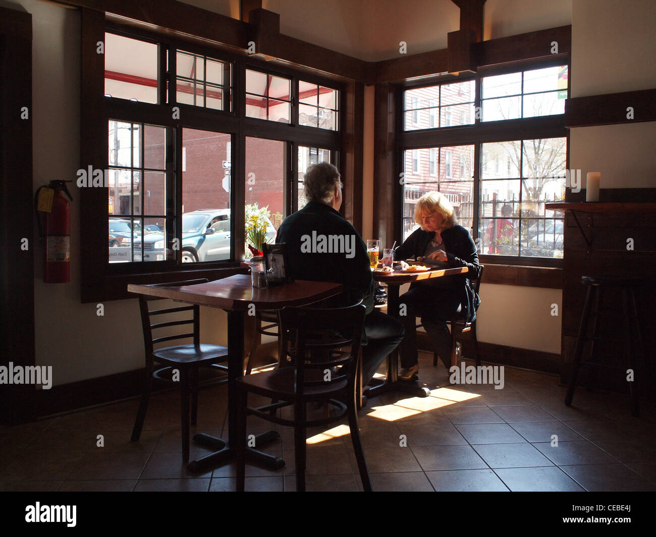 Les clients dans le restaurant polonais, Brooklyn, New York Banque D'Images