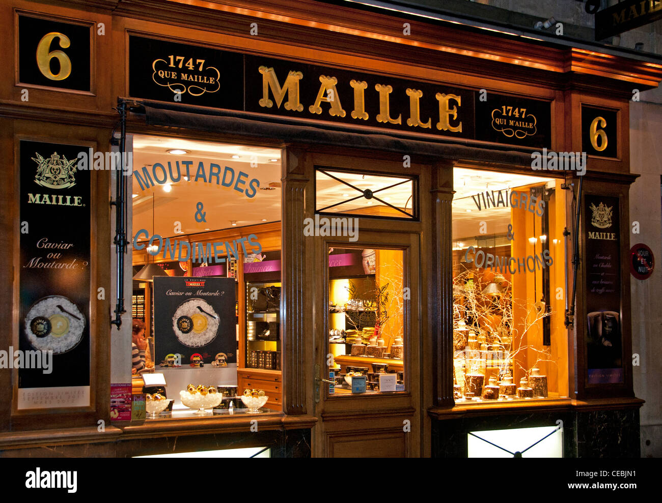 Moutardes Maille Boutique Place de la Madeleine Paris France moutarde Banque D'Images