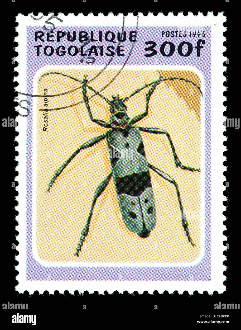 Timbre-poste du Togo représentant une coccinelle (Rosalia alpina) Banque D'Images