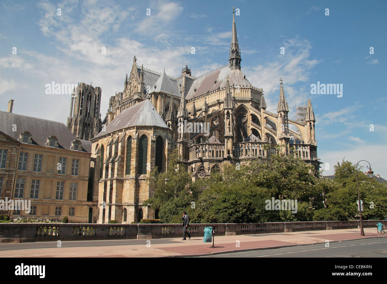La Cathédrale Notre Dame, Reims, France. (Notre-Dame de Reims (Notre Dame de Reims)). Vue arrière montrant chevet. Banque D'Images