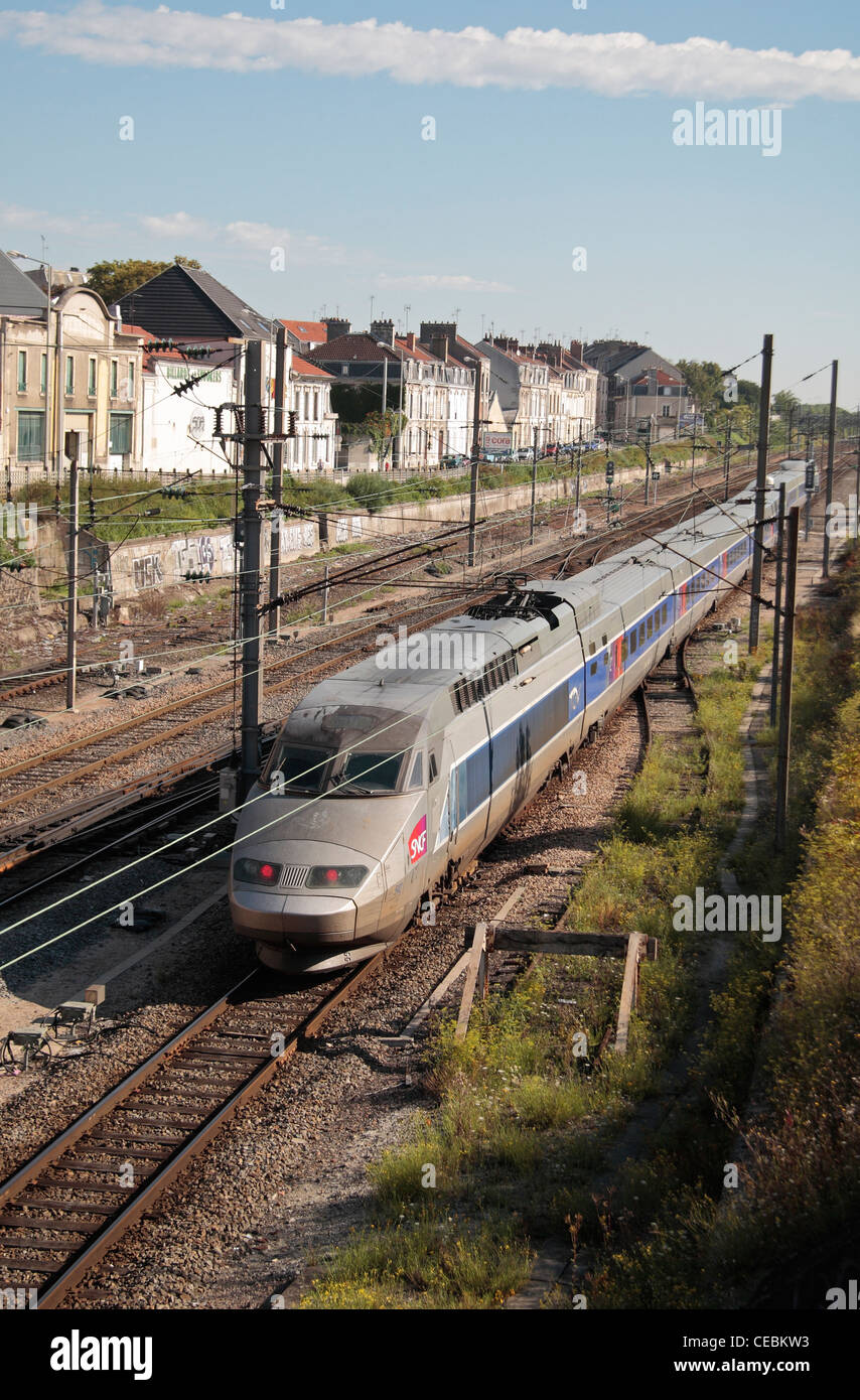Une Gare SNCF TGV (2e génération) à proximité de Reims Raliway Station à Riems (Champagne-Ardenne, France. Banque D'Images