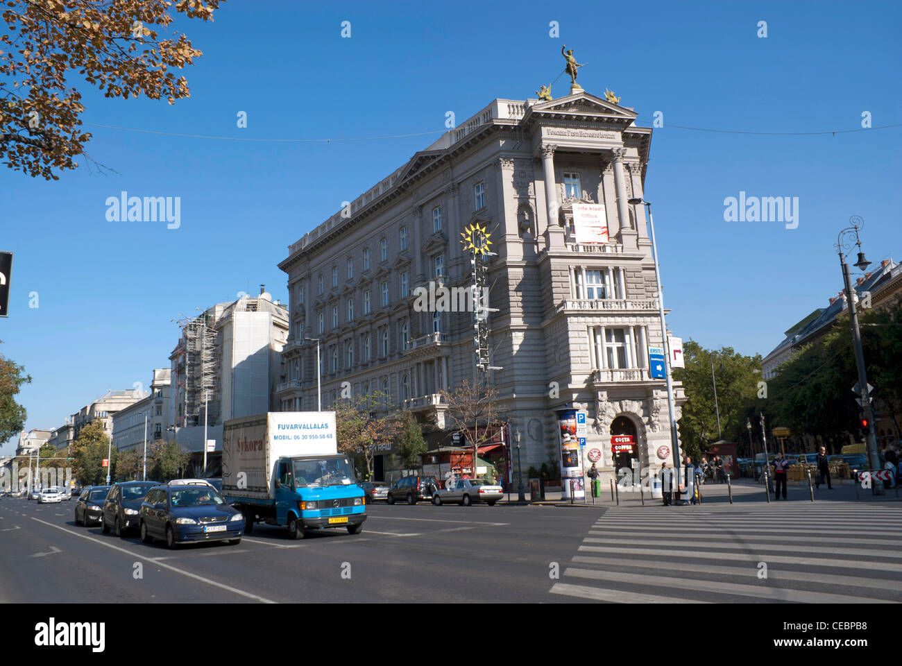 Scène de rue à Budapest, Hongrie Banque D'Images