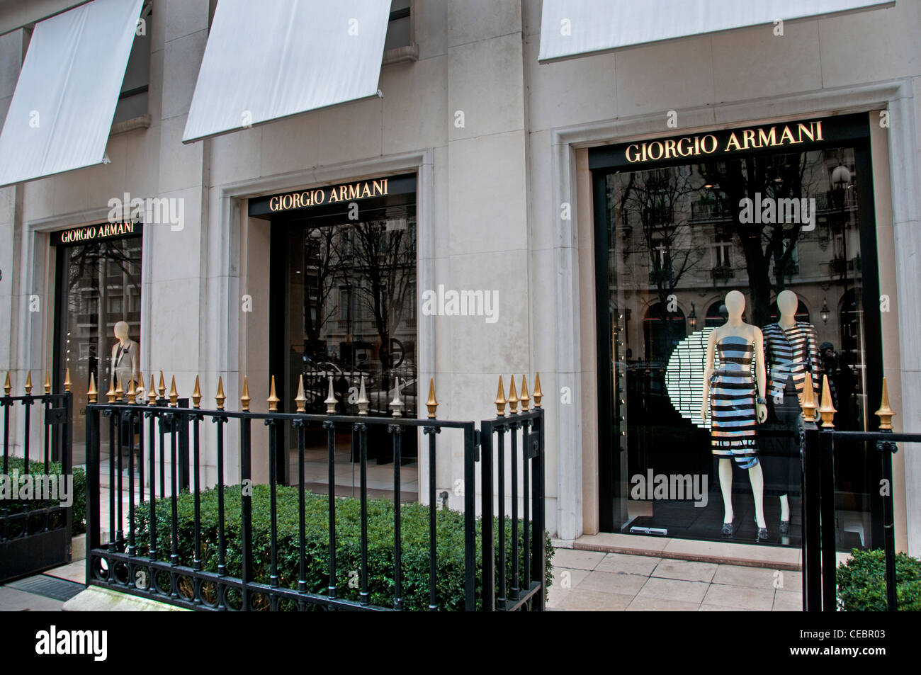 Giorgio armani luxury fashion designer Banque de photographies et d'images  à haute résolution - Alamy